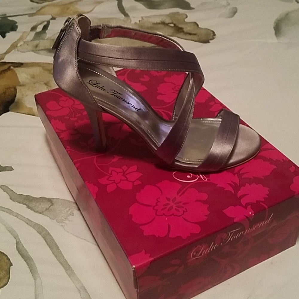 Special occasion sandals